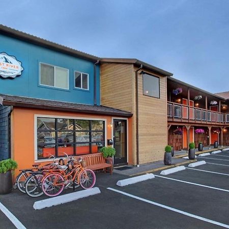 Coast River Inn By Oyo Seaside Exteriör bild